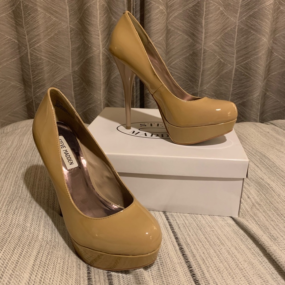 Steve Madden Caryssa Platform Pump